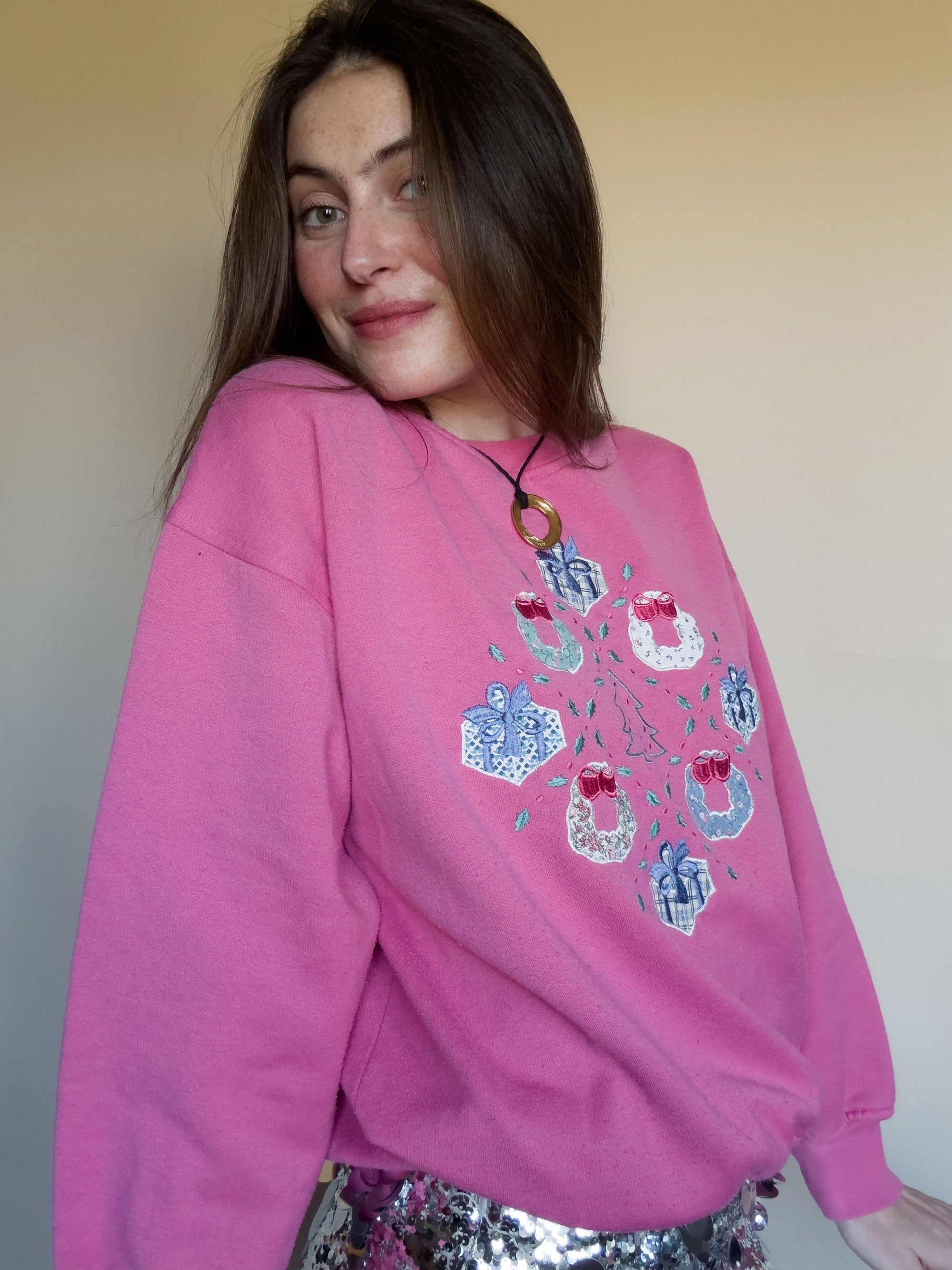 1980S SEPARATE ISSUE XMAS GIFT & WREATH PULLOVER
